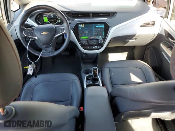 2021 Chevrolet Bolt EV Premier с VIN 1G1FZ6S07M4102418, выставлен на аукционе Copart как лот 63368393 с пробегом 50 154 миль миль и . История ставок и продаж доступна на DreamBid. Изображение 8.