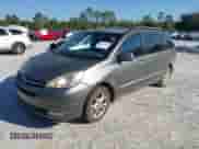 2004 Toyota Sienna XLE z VIN 5TDZA22C24S216460, wystawiony jako IAAI lot #43482595 z przebiegiem 289 353 mil mil oraz . Historia ofert i sprzedaży dostępna na DreamBid. Obrazek 2.