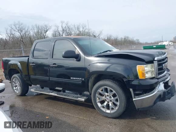 2007 GMC Sierra 1500 SLE1 z VIN 2GTEC13C671643993, wystawiony jako IAAI lot #41556101 z przebiegiem 212 097 mil mil oraz . Historia ofert i sprzedaży dostępna na DreamBid. Obrazek 13.