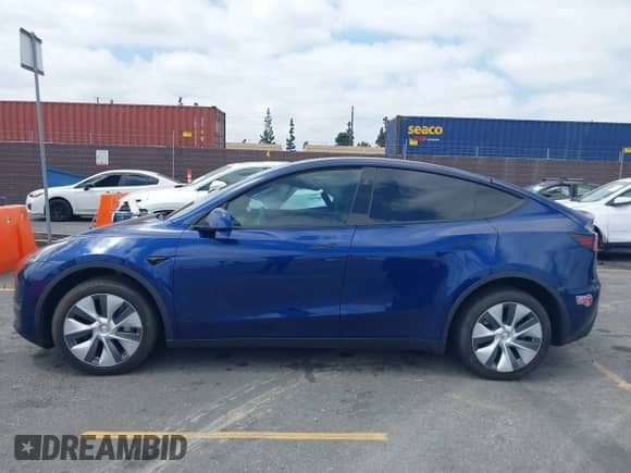 2023 Tesla Model Y Long Range с VIN 7SAYGDEE4PA146570, выставлен на аукционе IAAI как лот 42803265 с пробегом 33 836 миль миль и . История ставок и продаж доступна на DreamBid. Изображение 13.