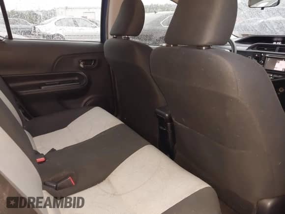 2015 Toyota Prius One z VIN JTDKDTB33F1103695, wystawiony jako IAAI lot #43043113 z przebiegiem 146 555 mil mil oraz . Historia ofert i sprzedaży dostępna na DreamBid. Obrazek 8.