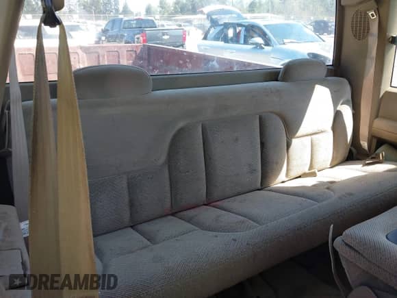 1998 Chevrolet Silverado 2500 with VIN 1GCGK29F9WE206134, listed as a IAAI auction lot 42814031 with 86,764 mi miles and . Bid and sale history available at DreamBid. Image 8.