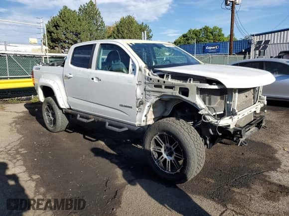 2018 Chevrolet Colorado 4WD Z71 with VIN 1GCGTDEN9J1147494, listed as a Copart auction lot 71914135 with 126,777 mi miles and Clean title. Bid and sale history available at DreamBid. Image 4.