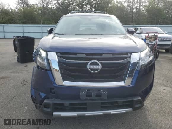 2024 Nissan Pathfinder SL with VIN 5N1DR3CC0RC304290, listed as a Copart auction lot 71199015 with 9,440 mi miles and Salvage title. Bid and sale history available at DreamBid. Image 5.