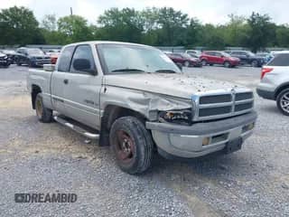 2000 Dodge 1500 with VIN 3B7HC13Z5YG160117, listed as a IAAI auction lot 42502247 with 268,184 mi miles and . Bid and sale history available at DreamBid. Image 1.