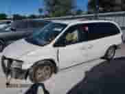 1998 Dodge Caravan SE with VIN 2B4GP4539WR648145, listed as a Copart auction lot 82370494 with Not provided miles and Salvage title. Bid and sale history available at DreamBid. Image 1.