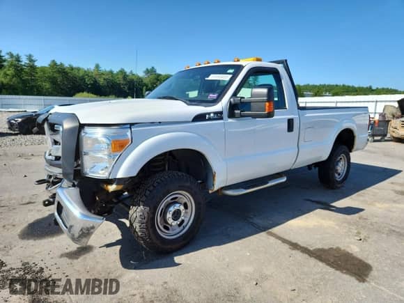 2015 Ford F-250 XLT z VIN 1FTBF2B68FEA25759, wystawiony jako Copart lot #61693455 z przebiegiem 75 052 mil mil oraz Szkoda całkowita • Salvage title. Historia ofert i sprzedaży dostępna na DreamBid. Obrazek 1.