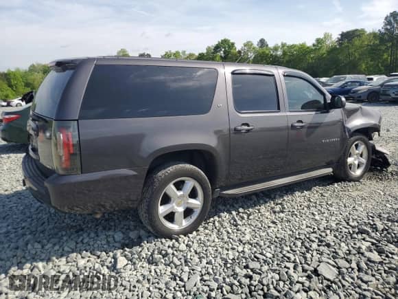2010 Chevrolet Suburban LT z VIN 1GNUCJE03AR196074, wystawiony jako Copart lot #53870425 z przebiegiem 265 793 mil mil oraz Szkoda całkowita • Salvage title. Historia ofert i sprzedaży dostępna na DreamBid. Obrazek 3.