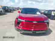 2024 Chevrolet Blazer EV eAWD LT z VIN 3GNKDBRJ2RS272616, wystawiony jako IAAI lot #41613863 z przebiegiem 3 556 mil mil oraz . Historia ofert i sprzedaży dostępna na DreamBid. Obrazek 13.