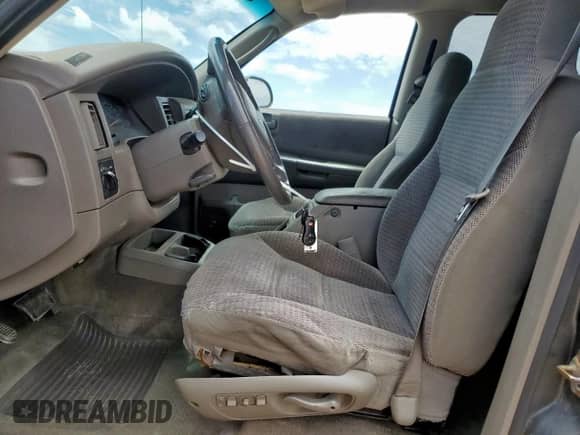 2001 Dodge Durango with VIN 1B4HS28N31F637341, listed as a Copart auction lot 60725565 with 147,978 mi miles and Salvage title. Bid and sale history available at DreamBid. Image 7.