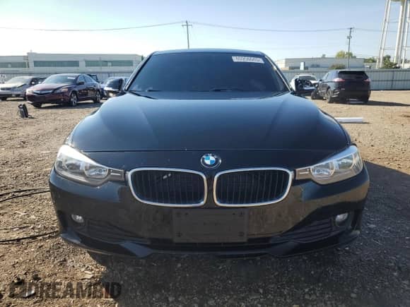 2015 BMW 3 Series 328i xDrive с VIN WBA3B3C55FF546148, выставлен на аукционе Copart как лот 80956645 с пробегом 83 281 миль миль и Списание • Salvage title. История ставок и продаж доступна на DreamBid. Изображение 5.