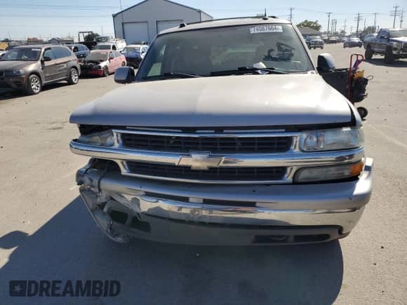 2004 Chevrolet Suburban LT z VIN 1GNFK16Z94J156657, wystawiony jako Copart lot #74087664 z przebiegiem 267 416 mil mil oraz Szkoda całkowita • Salvage title. Historia ofert i sprzedaży dostępna na DreamBid. Obrazek 5.