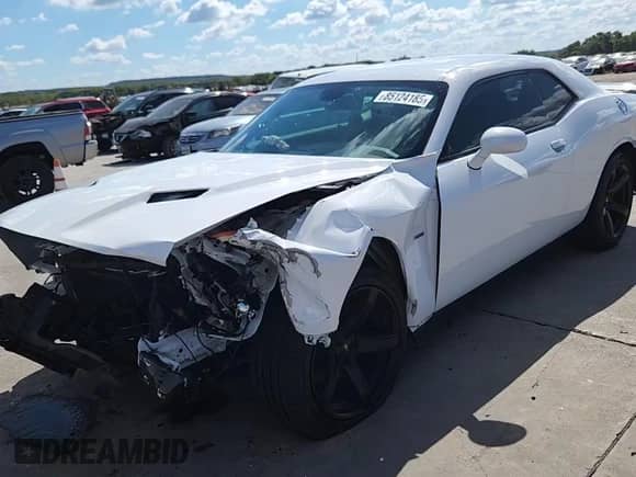 2018 Dodge Challenger T/A с VIN 2C3CDZBT8JH305132, выставлен на аукционе Copart как лот 85124185 с пробегом 81 633 миль миль и Списание • Salvage title. История ставок и продаж доступна на DreamBid. Изображение 14.