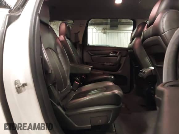 2015 Chevrolet Traverse LT with VIN 1GNKRHKD1FJ302436, listed as a IAAI auction lot 42496954 with 188,042 mi miles and . Bid and sale history available at DreamBid. Image 8.