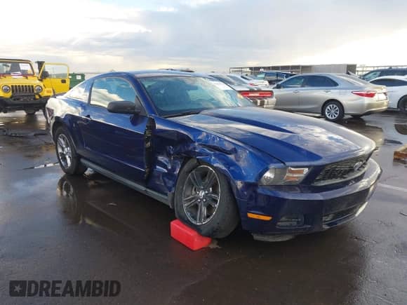 2012 Ford Mustang V6 with VIN 1ZVBP8AM2C5206753, listed as a IAAI auction lot 43494742 with 127,686 mi miles and . Bid and sale history available at DreamBid. Image 1.