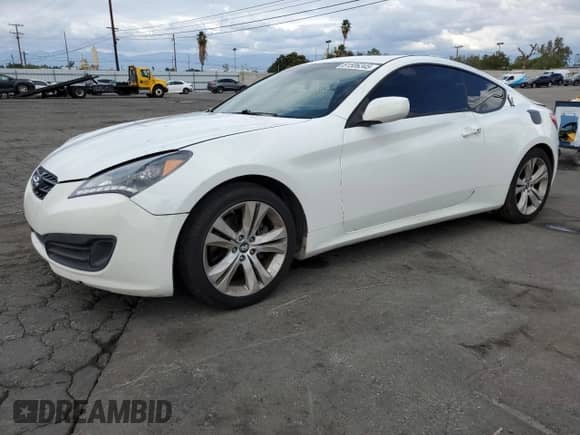 2010 Hyundai Genesis Coupe Premium with VIN KMHHT6KD7AU025044, listed as a Copart auction lot 81506345 with 121,978 mi miles and Salvage title. Bid and sale history available at DreamBid. Image 1.