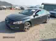 2015 Volvo S60 T5 Premier с VIN YV1612TK3F2363609, выставлен на аукционе IAAI как лот 42878515 с пробегом 85 058 миль миль и . История ставок и продаж доступна на DreamBid. Изображение 2.