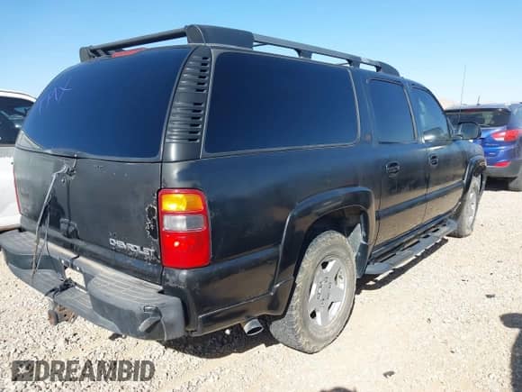 2002 Chevrolet Suburban LT с VIN 3GNFK16Z02G335992, выставлен на аукционе IAAI как лот 41831565 с пробегом 267 849 миль миль и . История ставок и продаж доступна на DreamBid. Изображение 4.