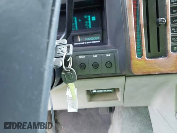 1995 Chevrolet Astro Cargo с VIN 1GBDM19W8SB267840, выставлен на аукционе IAAI как лот 42824383 с пробегом 212 556 миль миль и . История ставок и продаж доступна на DreamBid. Изображение 11.