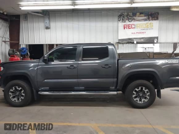 2019 Toyota Tacoma TRD Off Road with VIN 3TMCZ5AN2KM194198, listed as a IAAI auction lot 43463635 with 48,375 mi miles and . Bid and sale history available at DreamBid. Image 15.