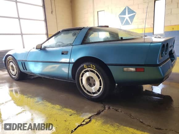 1987 Chevrolet Corvette с VIN 1G1YY2186H5124714, выставлен на аукционе Copart как лот 75677494 с пробегом 103 881 миль миль и Чистый • Clean title. История ставок и продаж доступна на DreamBid. Изображение 2.