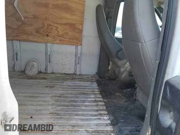 2017 Chevrolet Express Cargo с VIN 1GCWGBFF3H1119406, выставлен на аукционе Copart как лот 70923085 с пробегом 240 382 миль миль и Списание • Salvage title. История ставок и продаж доступна на DreamBid. Изображение 11.