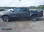 2019 Toyota Tacoma SR5 с VIN 3TMAZ5CNXKM085203, выставлен на аукционе IAAI как лот 42692521 с пробегом 190 094 миль миль и . История ставок и продаж доступна на DreamBid. Изображение 14.