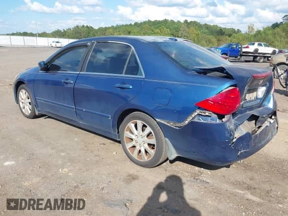 2006 Honda Accord EX-L with VIN 1HGCM66596A037818, listed as a IAAI auction lot 43280449 with 270,623 mi miles and . Bid and sale history available at DreamBid. Image 3.