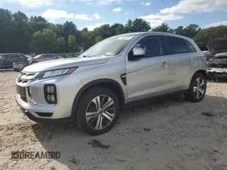 2022 Mitsubishi Outlander ES z VIN JA4ARUAU5NU022668, wystawiony jako Copart lot #71842455 z przebiegiem 65 537 mil mil oraz Szkoda całkowita • Salvage title. Historia ofert i sprzedaży dostępna na DreamBid. Obrazek 1.