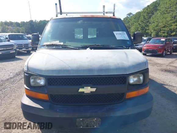 2008 Chevrolet Express Cargo с VIN 1GCGG25CX81111251, выставлен на аукционе IAAI как лот 43186243 с пробегом 143 956 миль миль и . История ставок и продаж доступна на DreamBid. Изображение 6.