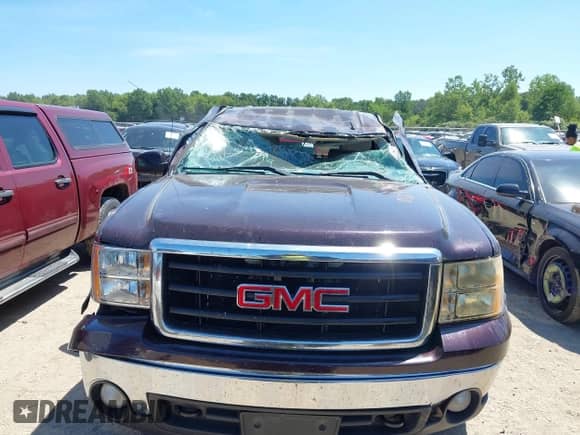 2008 GMC Sierra 1500 Work Truck with VIN 2GTEK133281268396, listed as a IAAI auction lot 42760275 with Not provided miles and . Bid and sale history available at DreamBid. Image 6.