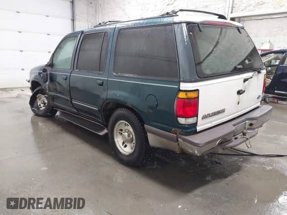 1997 Ford Explorer XLT с VIN 1FMDU35P3VUC49711, выставлен на аукционе IAAI как лот 41414941 с пробегом 249 309 миль миль и . История ставок и продаж доступна на DreamBid. Изображение 3.