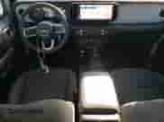 2024 Jeep Wrangler Sahara с VIN 1C4PJXEG7RW303233, выставлен на аукционе Copart как лот 69033175 с пробегом 21 650 миль миль и Списание • Salvage title. История ставок и продаж доступна на DreamBid. Изображение 8.