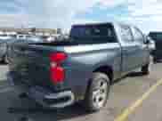 2020 Chevrolet Silverado 1500 LT z VIN 3GCUYDED6LG164799, wystawiony jako IAAI lot #43419021 z przebiegiem 76 502 mil mil oraz . Historia ofert i sprzedaży dostępna na DreamBid. Obrazek 4.