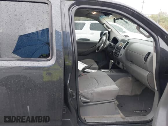 2013 Nissan Frontier SV with VIN 1N6AD0ER1DN711812, listed as a IAAI auction lot 43316880 with 195,652 mi miles and . Bid and sale history available at DreamBid. Image 5.
