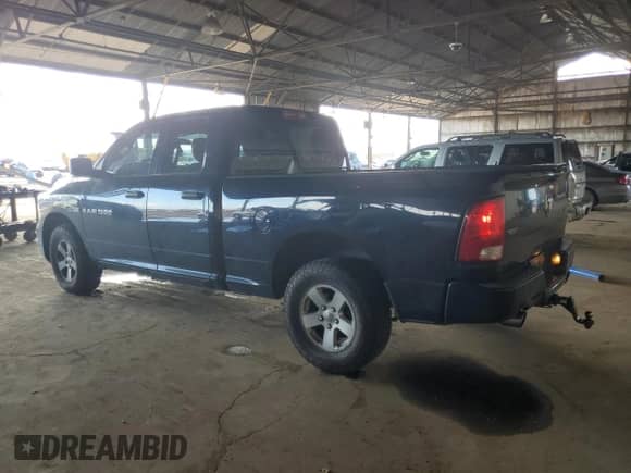 2012 Ram 1500 Express z VIN 1C6RD7FTXCS237925, wystawiony jako Copart lot #82329875 z przebiegiem 136 071 mil mil oraz Szkoda całkowita • Salvage title. Historia ofert i sprzedaży dostępna na DreamBid. Obrazek 2.