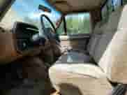 1987 Ford F-150 z VIN 1FTEF14H2HKB06296, wystawiony jako Copart lot #57914035 z przebiegiem 40 931 mil mil oraz Czysty tytuł • Clean title. Historia ofert i sprzedaży dostępna na DreamBid. Obrazek 7.