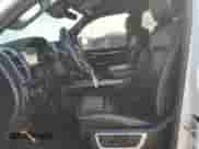 2022 Ram 1500 Laramie z VIN 1C6RREJM2NN187447, wystawiony jako Copart lot #76996394 z przebiegiem 62 811 mil mil oraz Szkoda całkowita • Salvage title. Historia ofert i sprzedaży dostępna na DreamBid. Obrazek 7.