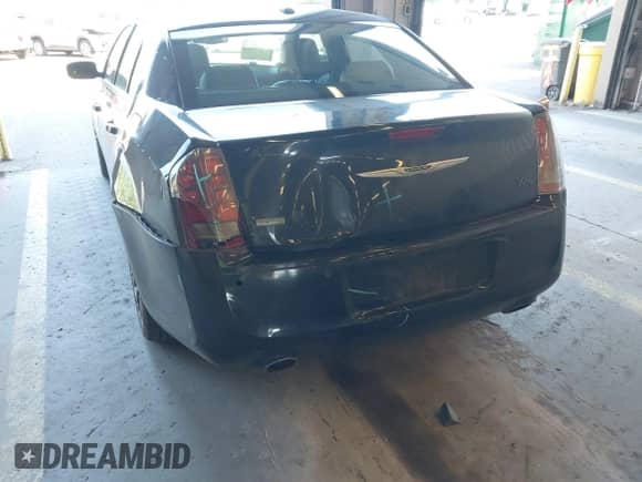 2013 Chrysler 300 C John Varvatos Limited Edition with VIN 2C3CCADT1DH687848, listed as a IAAI auction lot 42175137 with 112,122 mi miles and . Bid and sale history available at DreamBid. Image 17.