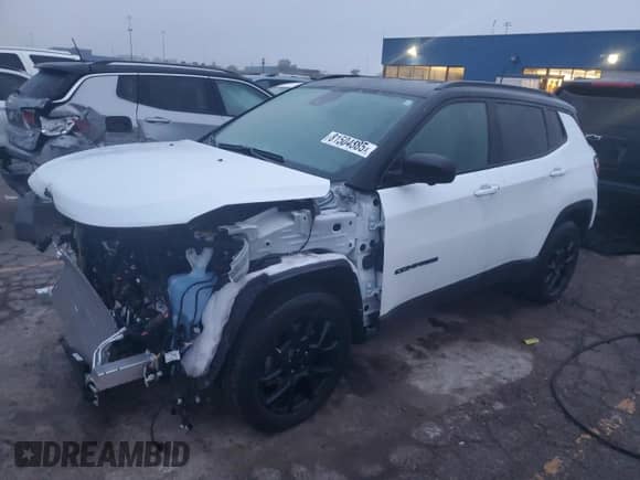 2024 Jeep Compass Latitude with VIN 3C4NJDBN3RT133628, listed as a Copart auction lot 81504385 with 8,745 mi miles and Non repairable. Bid and sale history available at DreamBid. Image 1.