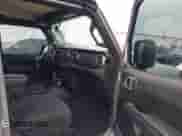 2021 Jeep Wrangler Unlimited Sahara High Altitude z VIN 1C4HJXEN2MW654143, wystawiony jako IAAI lot #42594469 z przebiegiem 66 822 mil mil oraz . Historia ofert i sprzedaży dostępna na DreamBid. Obrazek 5.