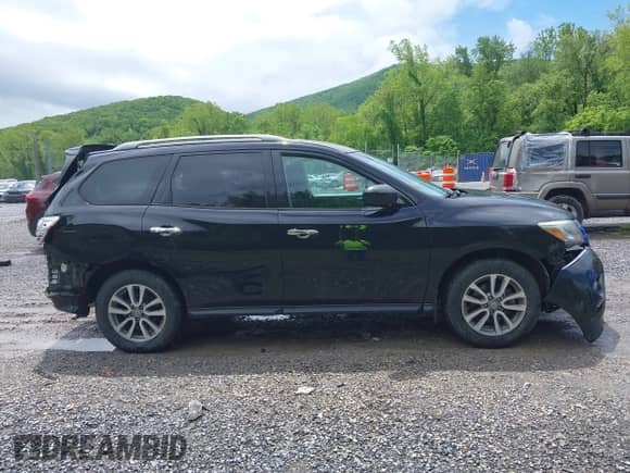 2016 Nissan Pathfinder S with VIN 5N1AR2MM4GC635388, listed as a IAAI auction lot 42240805 with 56,822 mi miles and . Bid and sale history available at DreamBid. Image 12.