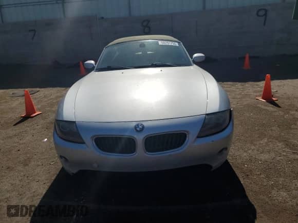 2003 BMW Z4 2.5i z VIN 4USBT33483LR62852, wystawiony jako Copart lot #68291755 z przebiegiem 101 924 mil mil oraz Szkoda całkowita • Salvage title. Historia ofert i sprzedaży dostępna na DreamBid. Obrazek 5.