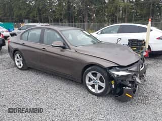 2014 BMW 3 Series 320i xDrive с VIN WBA3C3C5XEP662497, выставлен на аукционе IAAI как лот 43198577 с пробегом Не указан миль и . История ставок и продаж доступна на DreamBid. Изображение 1.