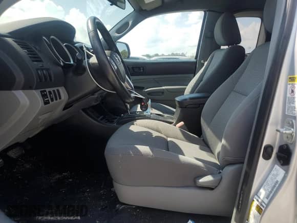 2013 Toyota Tacoma z VIN 5TFTX4CN6DX031306, wystawiony jako Copart lot #81683285 z przebiegiem 127 675 mil mil oraz Szkoda całkowita • Salvage title. Historia ofert i sprzedaży dostępna na DreamBid. Obrazek 7.