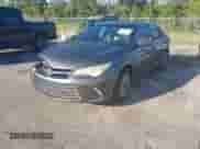 2015 Toyota Camry SE z VIN 4T1BF1FKXFU498713, wystawiony jako IAAI lot #43491138 z przebiegiem 211 840 mil mil oraz . Historia ofert i sprzedaży dostępna na DreamBid. Obrazek 2.