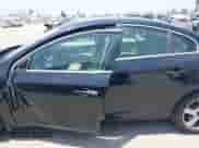 2012 Volvo S60 T5 с VIN YV1622FS7C2116145, выставлен на аукционе IAAI как лот 42560076 с пробегом 91 493 миль миль и . История ставок и продаж доступна на DreamBid. Изображение 15.