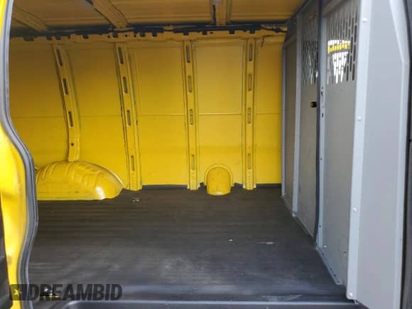 2022 Chevrolet Express Cargo с VIN 1GCWGAFP3N1163565, выставлен на аукционе Copart как лот 67400645 с пробегом 83 581 миль миль и На запчасти • Non repairable. История ставок и продаж доступна на DreamBid. Изображение 11.