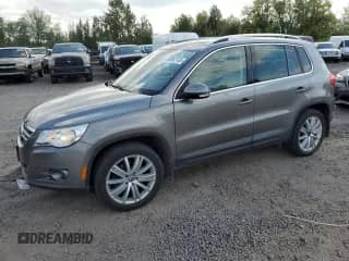 2011 Volkswagen Tiguan S с VIN WVGBV7AX6BW518513, выставлен на аукционе Copart как лот 80562185 с пробегом 133 006 миль миль и Чистый • Clean title. История ставок и продаж доступна на DreamBid. Изображение 1.
