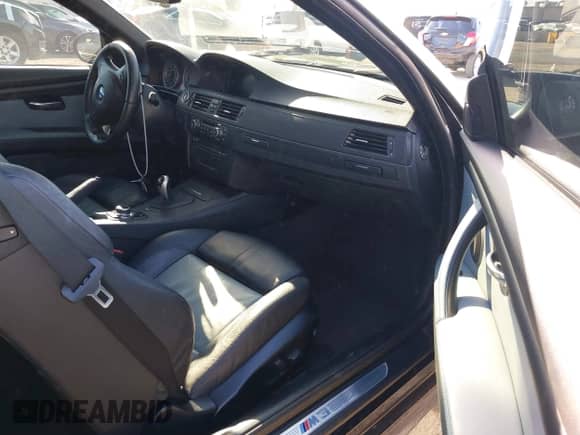 2013 BMW M3 с VIN WBSDX9C5XDE786092, выставлен на аукционе IAAI как лот 41871257 с пробегом 61 075 миль миль и . История ставок и продаж доступна на DreamBid. Изображение 5.